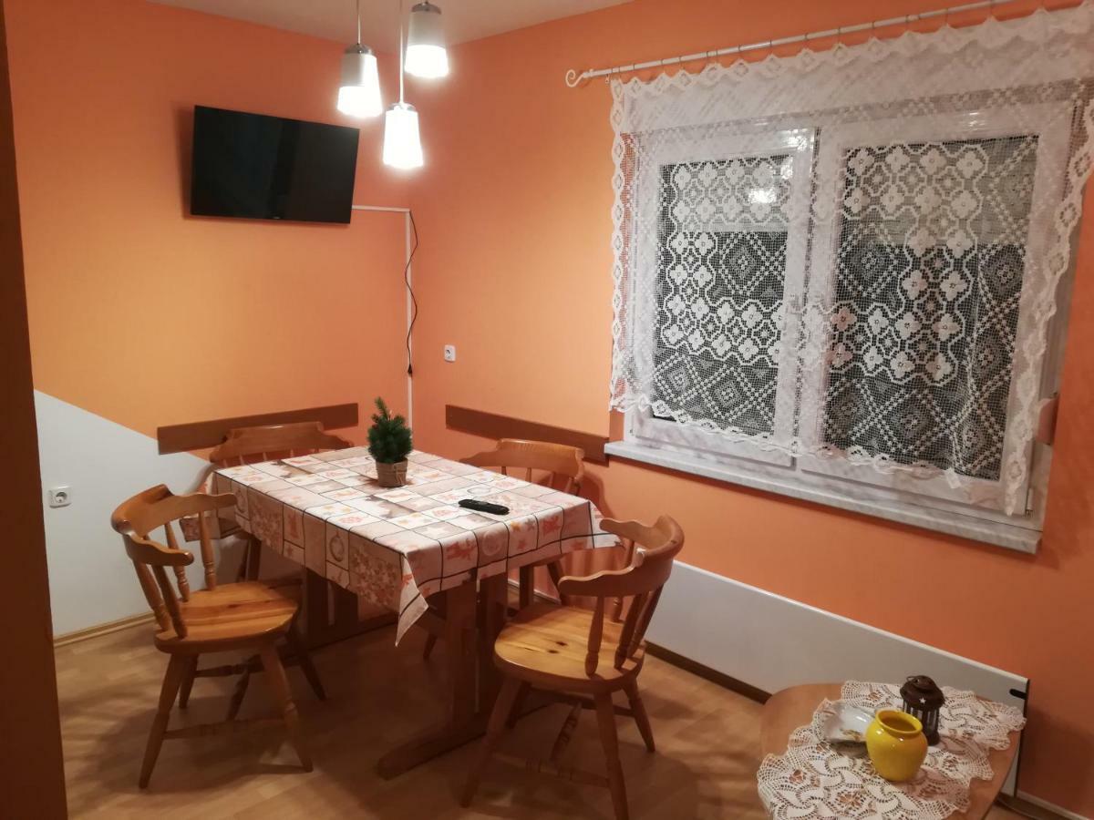 House Natali Lägenhet Vrhovine Exteriör bild